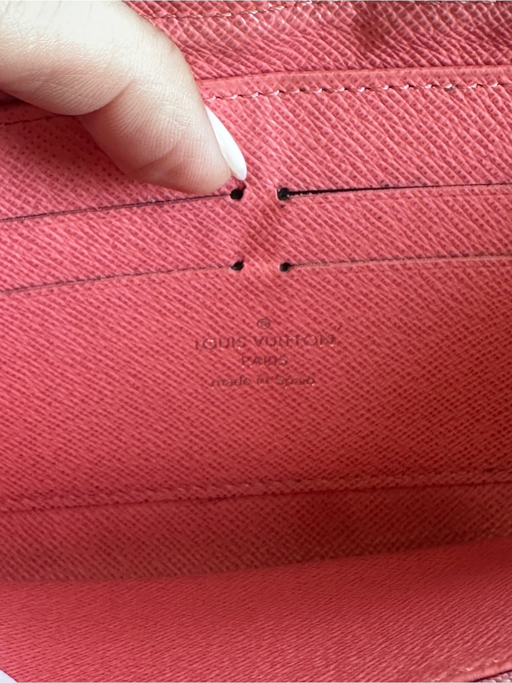 Louis Vuitton Pink Textured Zip Around Wallet - Picture 7 of 11
